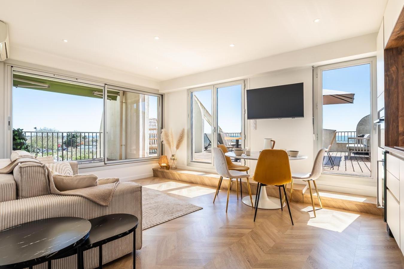Suite Terrasse Xxl - Front De Mer - Parking - Ambiance Plage 라그랑모트 외부 사진